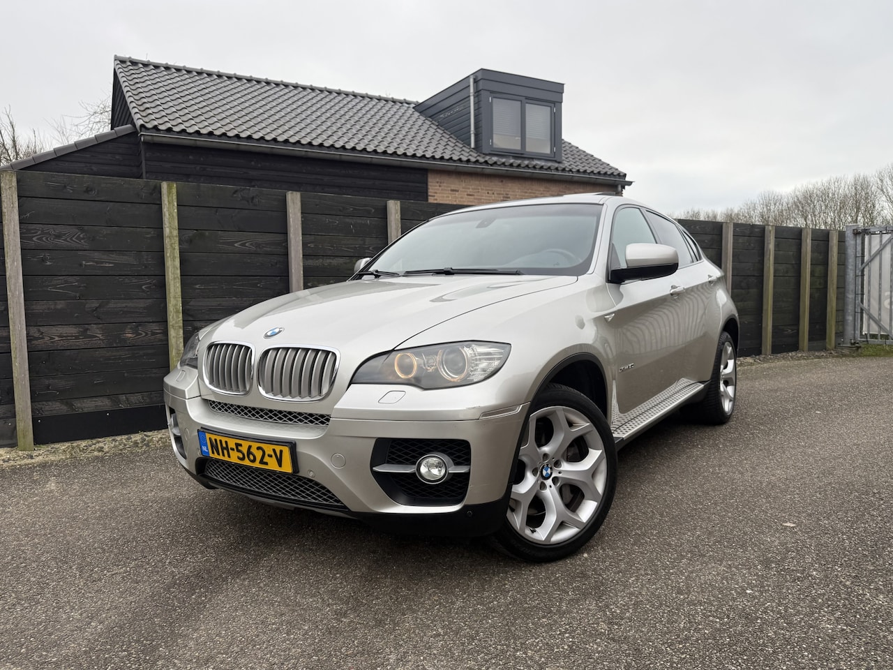 BMW X6 - xDrive50i High Executive - AutoWereld.nl