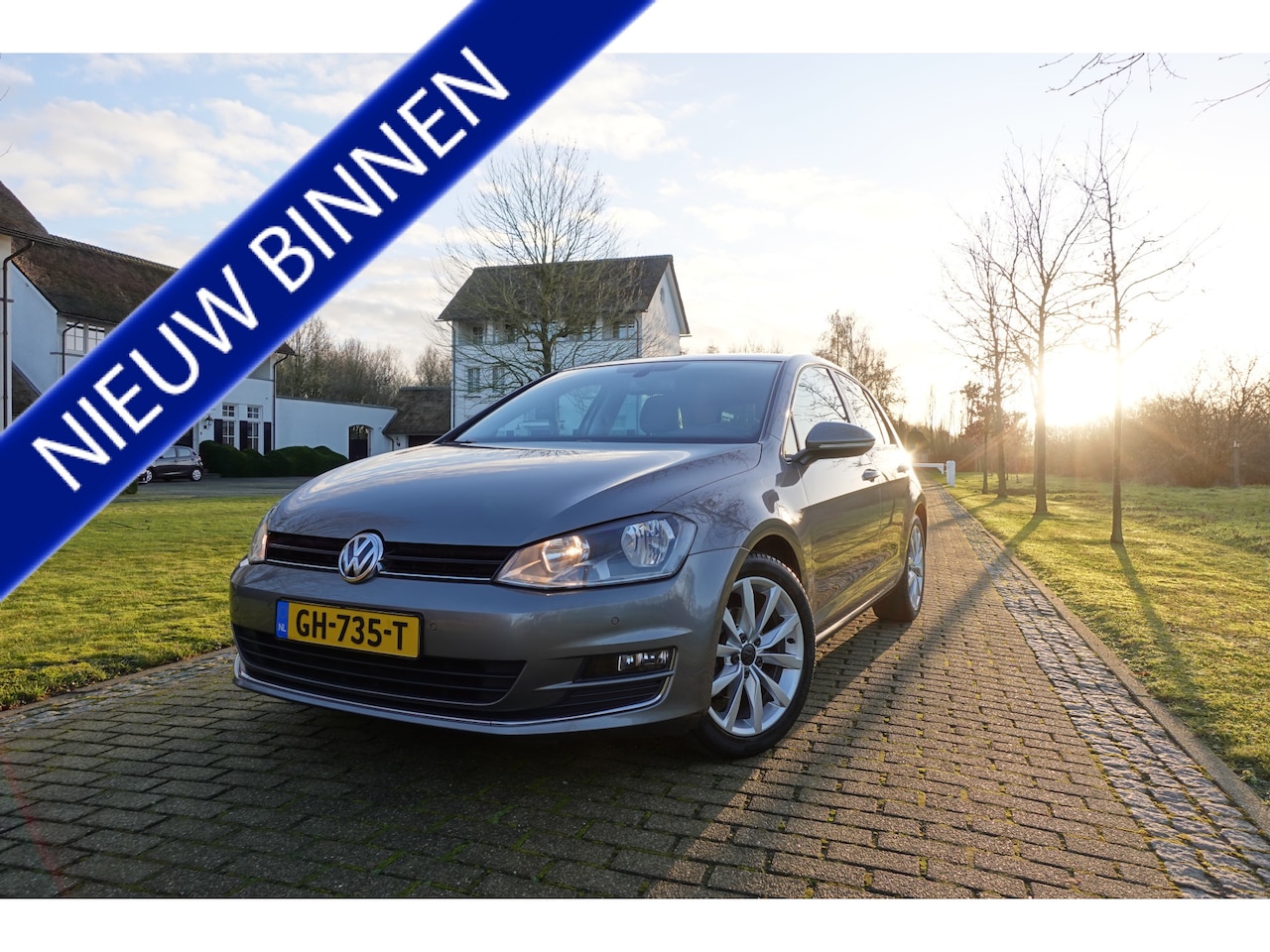 Volkswagen Golf - 1.2 TSI Business Edition | Trekhaak | Massage | Stoelverwarming | Camera | Navi | PDC | - AutoWereld.nl