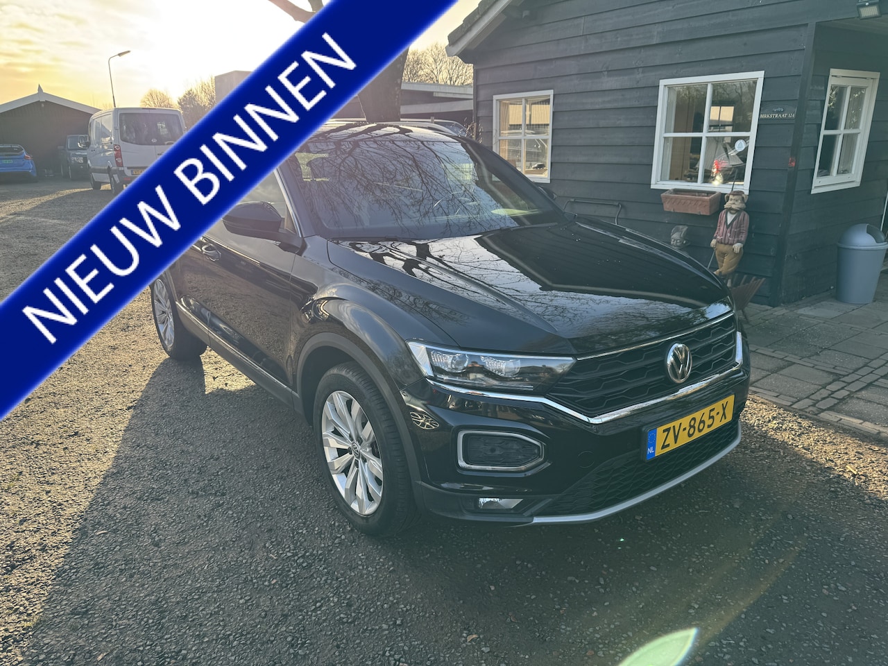 Volkswagen T-Roc - 1.5 TSI Sport VIRTUAL|ADAPTIVE|CAM - AutoWereld.nl