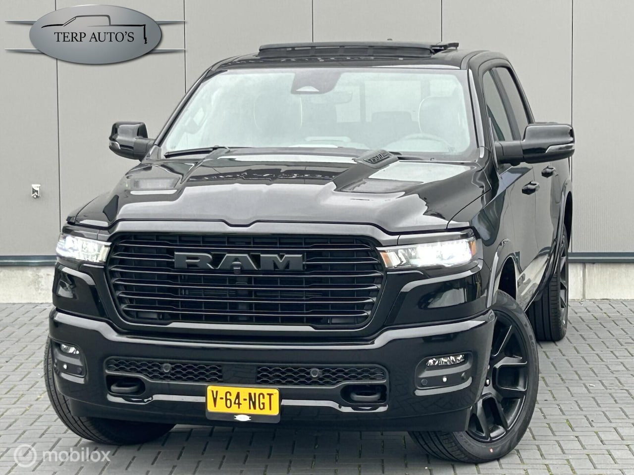 Dodge Ram 1500 - Laramie Night Hurricane 420pk BPM Vrij - AutoWereld.nl