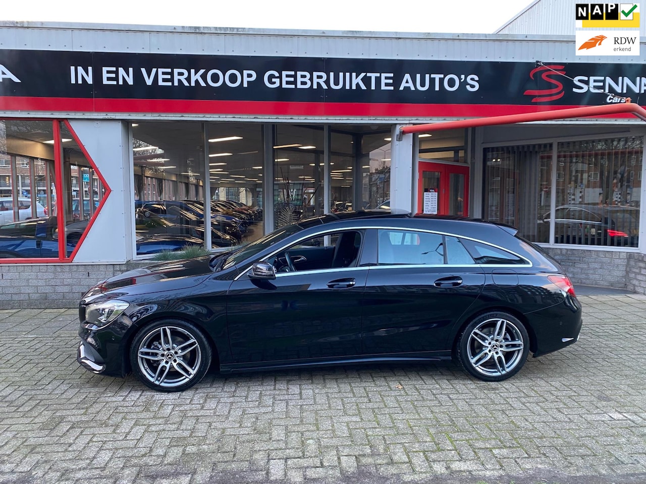 Mercedes-Benz CLA-klasse Shooting Brake - 180 - AMG - Pano - 2019 - AutoWereld.nl