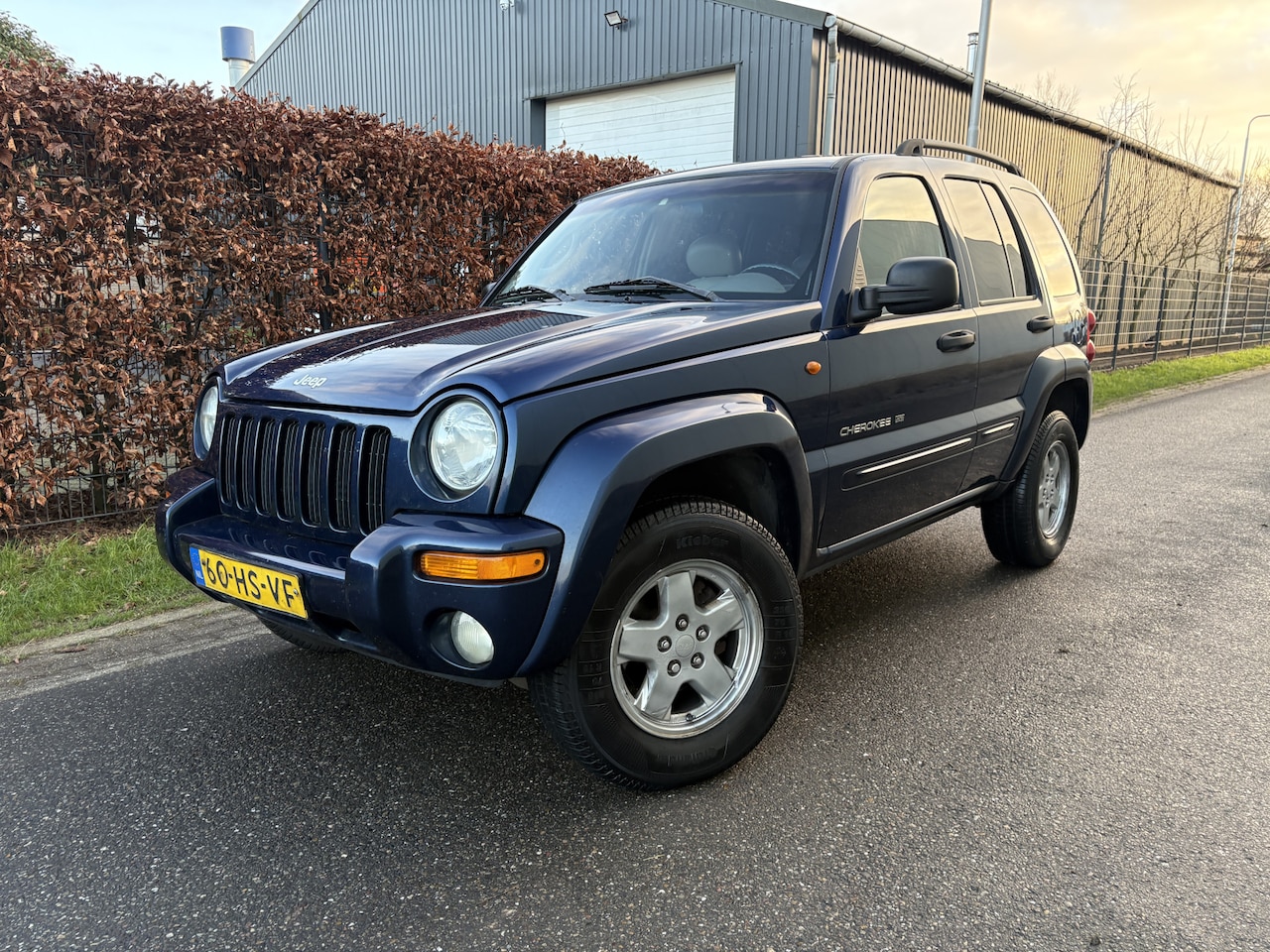 Jeep Cherokee - 3.7i V6 Limited / AUTOMAAT / LEER / 4WD / AIRCO - AutoWereld.nl