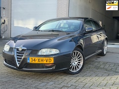 Alfa Romeo GT - 2.0 JTS Imola/ 3drs/ nap/ 1jaar apk/ airco/ navi/ stoelverwarming/ zeer nette auto