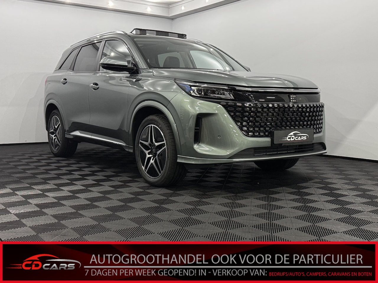 DFSK E5 - 1.5 PHEV Plug-in 288PK 360 Camera, Pano, Leder, Keyless start, Virtual desk, 3 Jaar garant - AutoWereld.nl