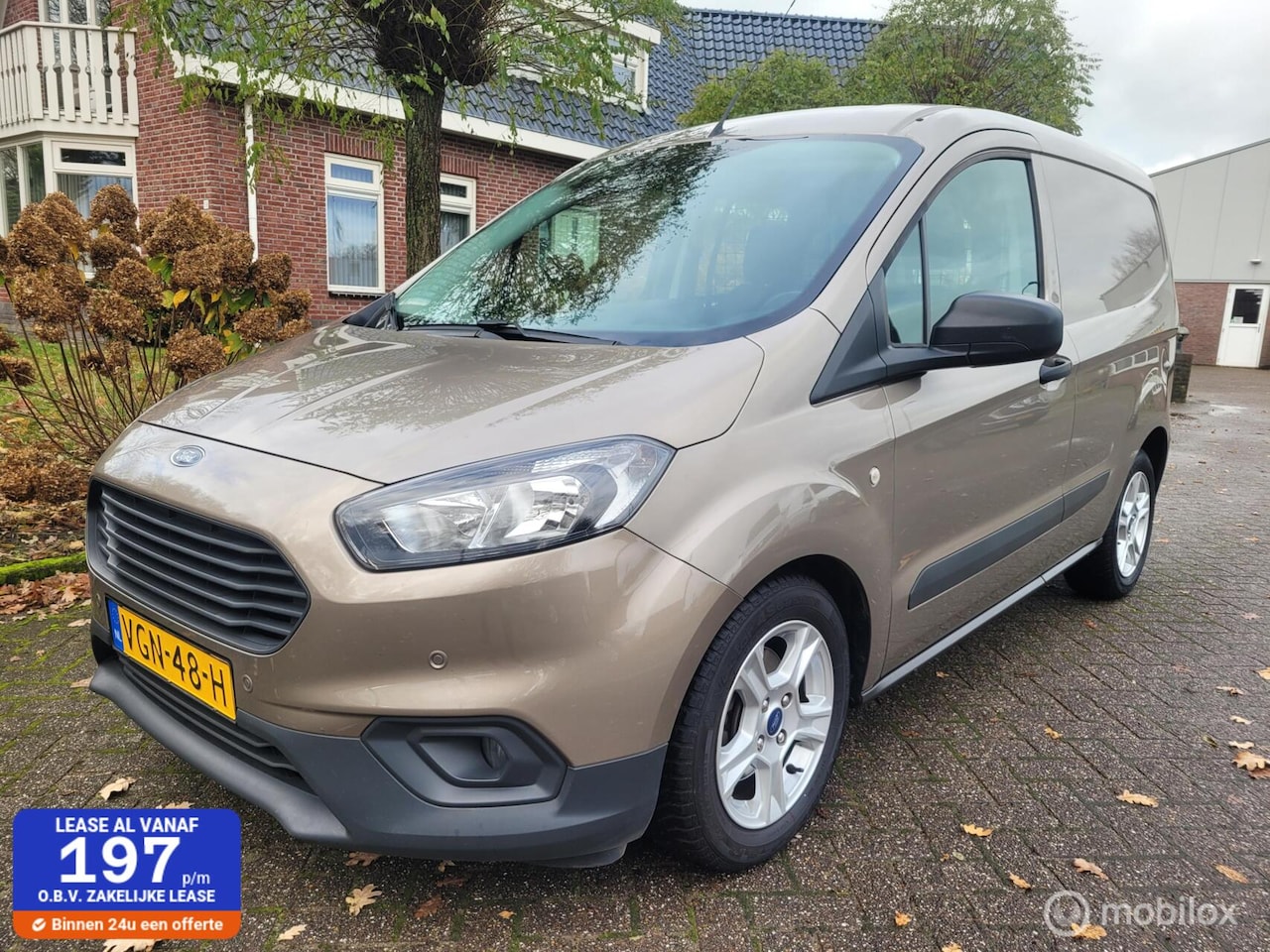 Ford Transit Courier - 1.0 , Benzine, Marge, navi, clima, pdc - AutoWereld.nl
