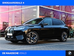 BMW iX - xDrive40 High Executive / Sportpakket / Panoramadak Sky Lounge / Trekhaak / Laserlight / P