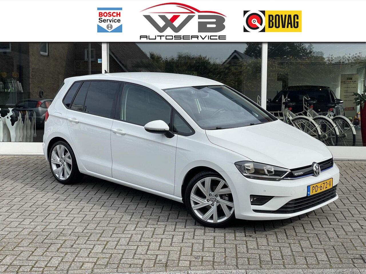 Volkswagen Golf Sportsvan - 1.0 TSI I 18 Inch I Navigatie I Climate I Parkeersens - AutoWereld.nl