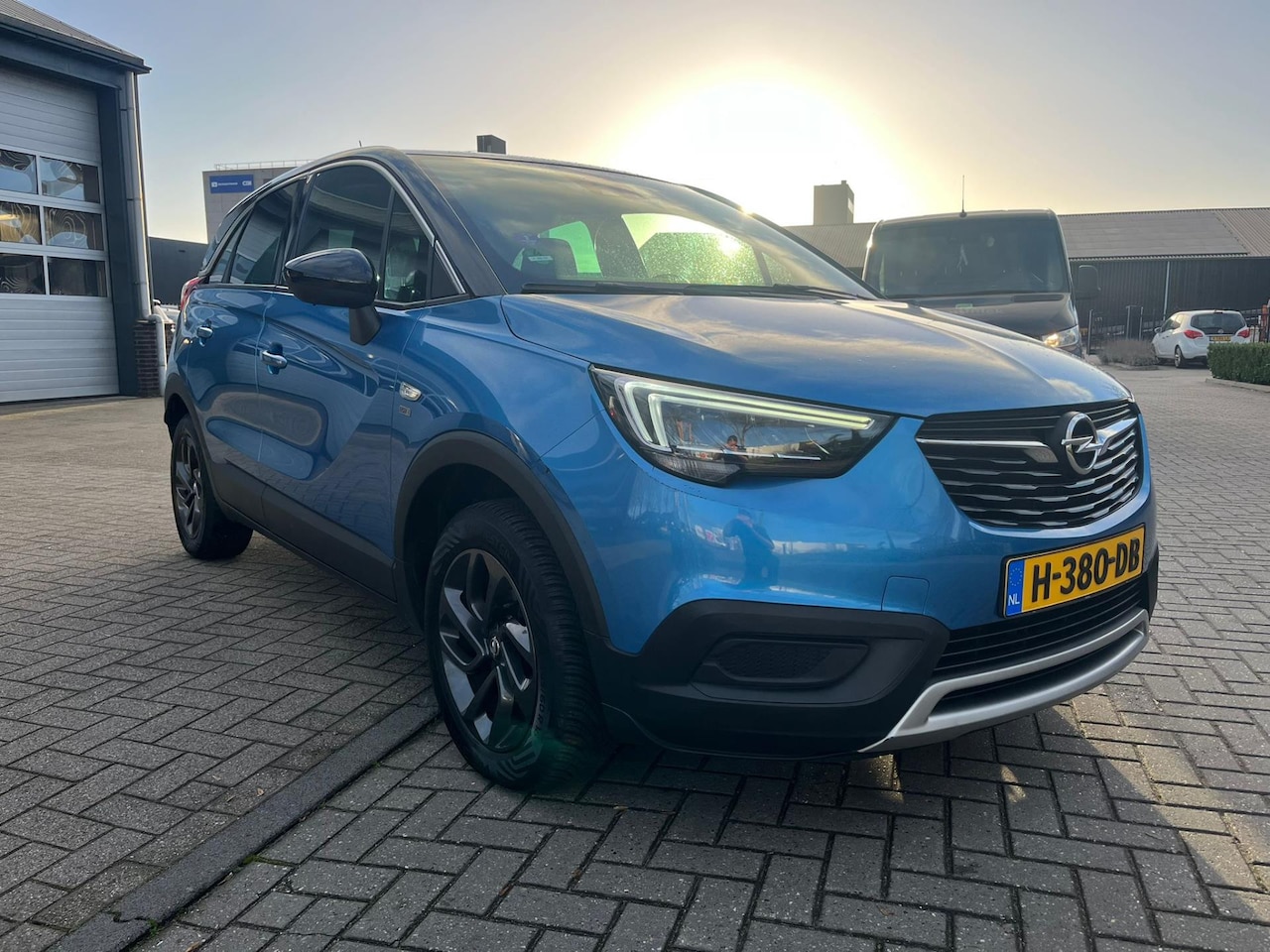 Opel Crossland X - 1.2 Turbo 120 Jaar Edition 1.2 Turbo 120 Jaar Edition - AutoWereld.nl