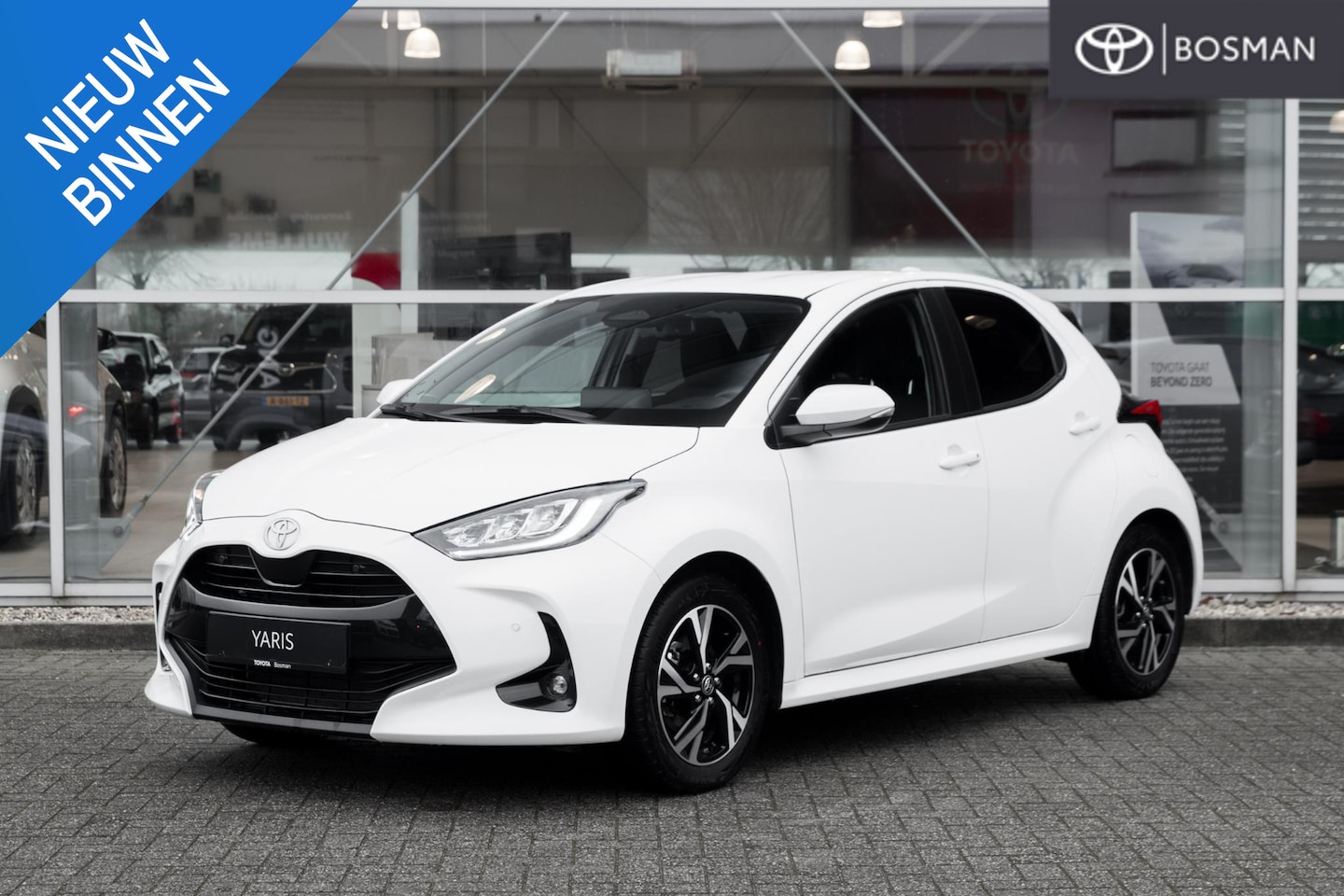 Toyota Yaris - 1.5 Hybrid 115 Dynamic Comfort Pack - AutoWereld.nl