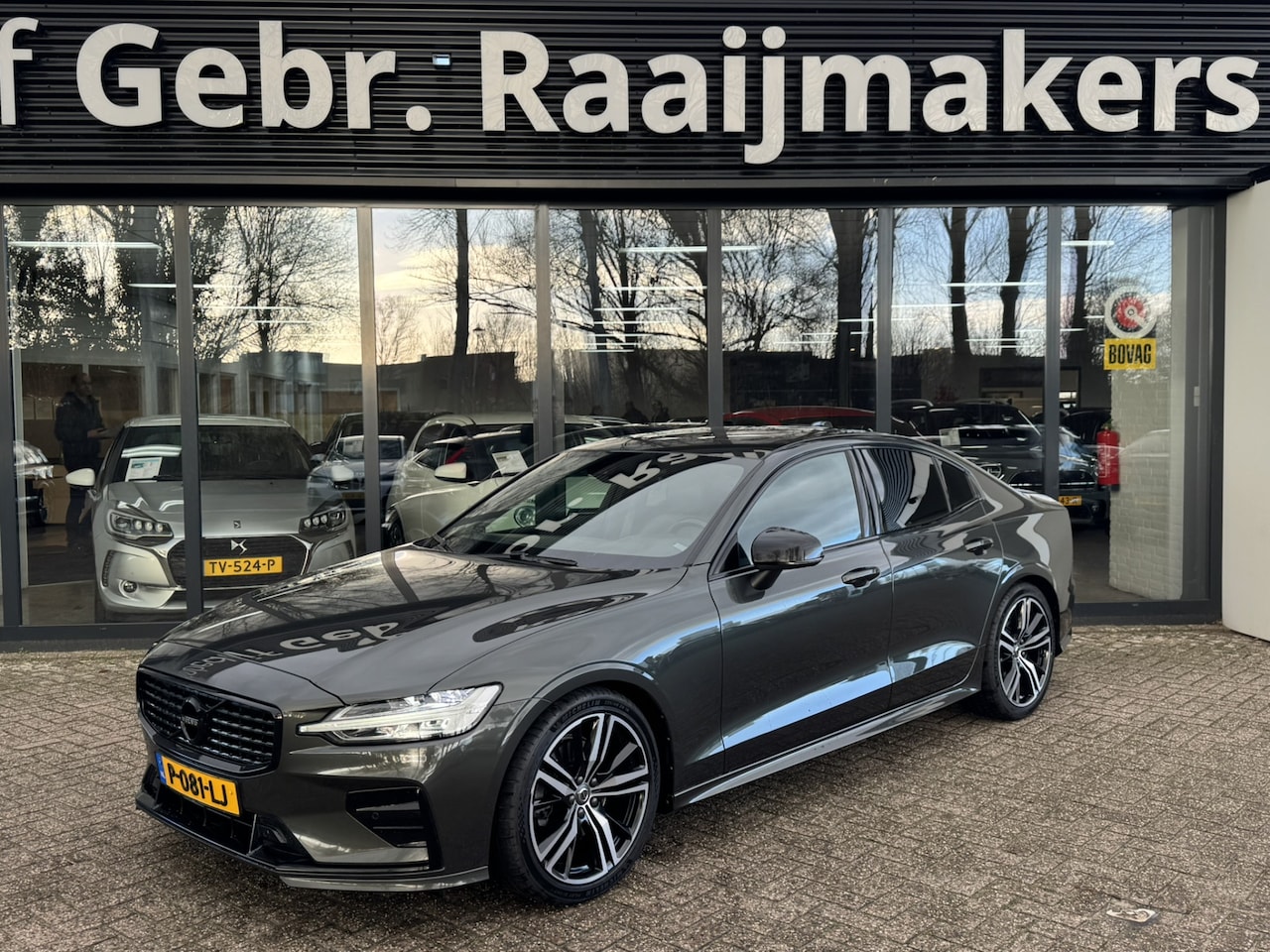 Volvo S60 - 2.0 B3 R-Design*Panoramadak*ACC*Leder*EXPORTPRIJS* - AutoWereld.nl