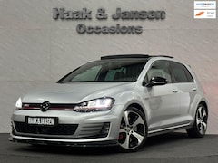 Volkswagen Golf - 2.0 TSI GTI Performance - Pano - Camera - Stoelverwarming