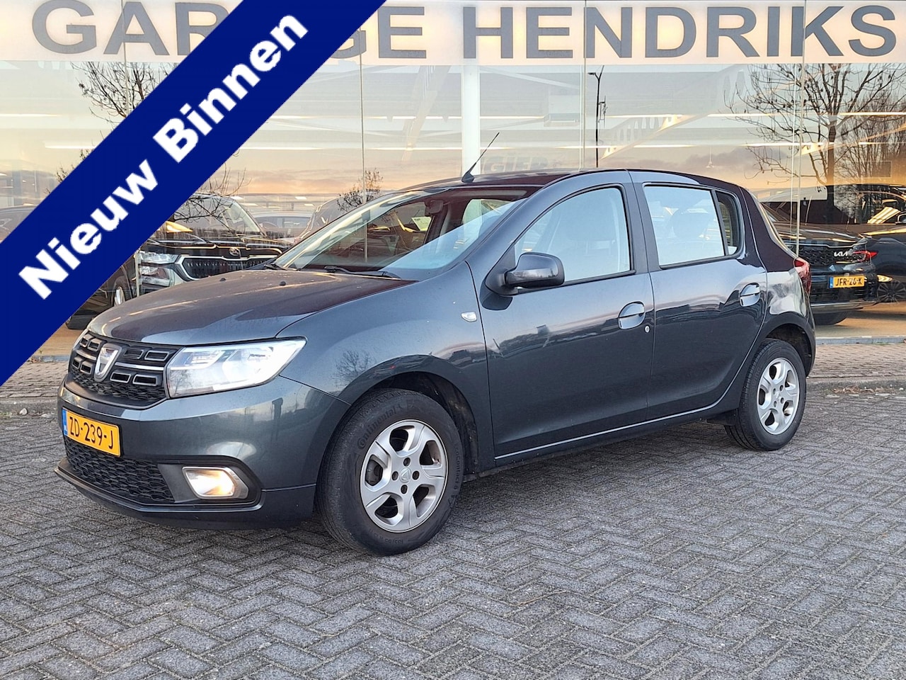 Dacia Sandero - 0.9 TCe Laureate | Navi | Trekhaak 1.080kg | Airco | Cruise Control | NAP | occasion - AutoWereld.nl