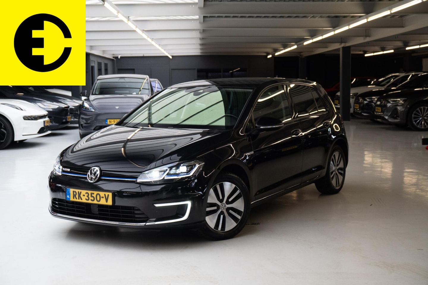 Volkswagen e-Golf - e-Golf | Leren bekleding |Achteruitrijcamera | PDC - AutoWereld.nl