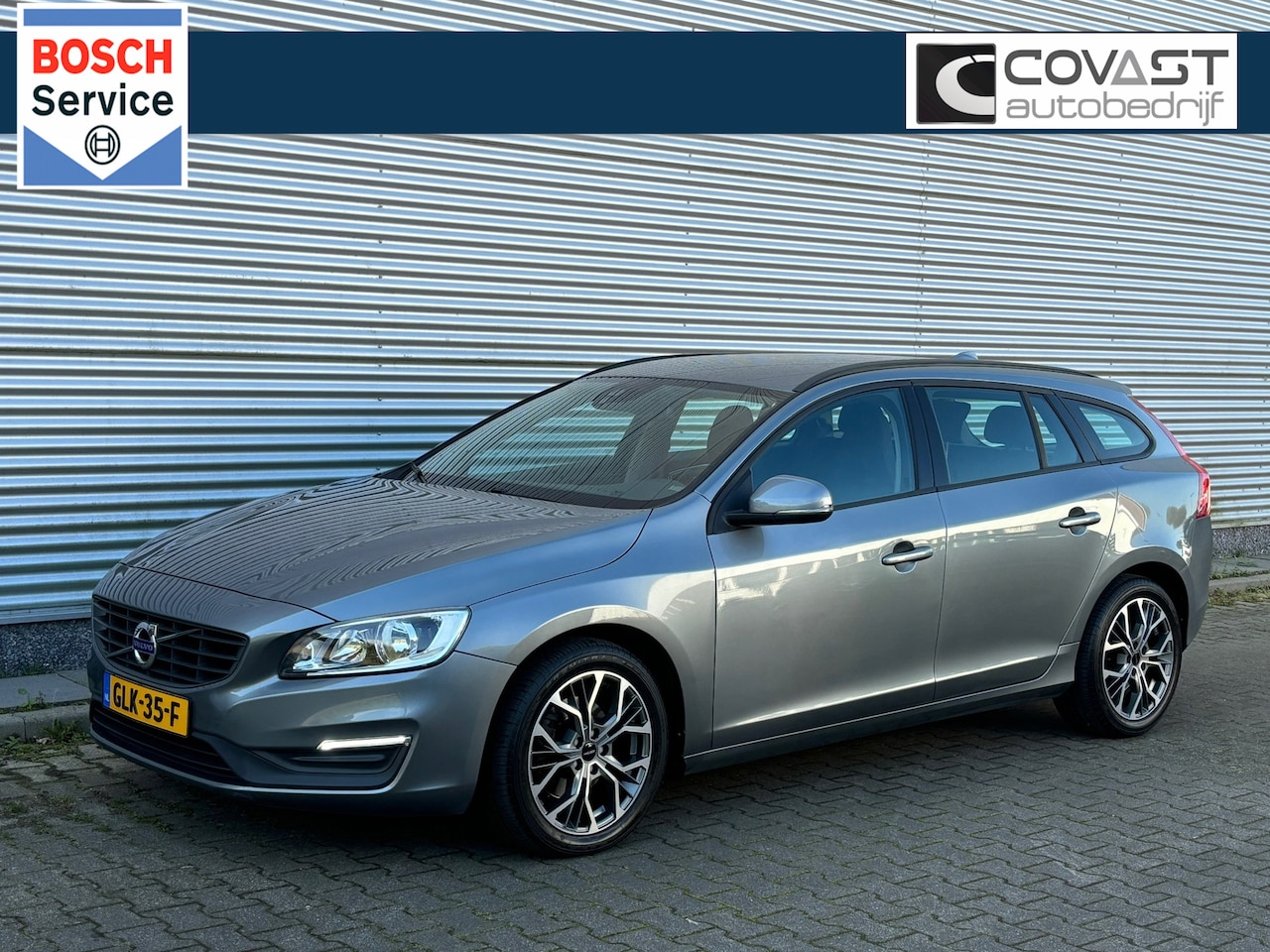 Volvo V60 - 1.5 T2 Automaat Nordic Navi|104d.km| - AutoWereld.nl