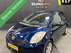 Toyota Yaris - 1.3 VVTi Terra NAP-Elektrische ramen & trekhaak