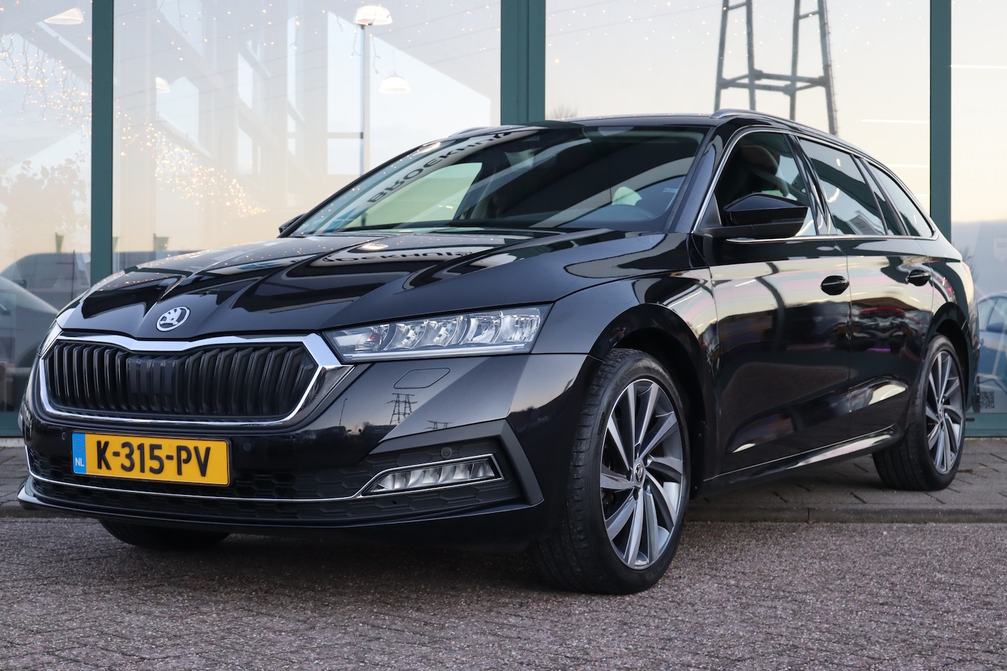 Skoda Octavia Combi - 110PK 1.0 TSI Business Edition Plus | Apple Carplay/Android Auto|telefoonintegratie premiu - AutoWereld.nl