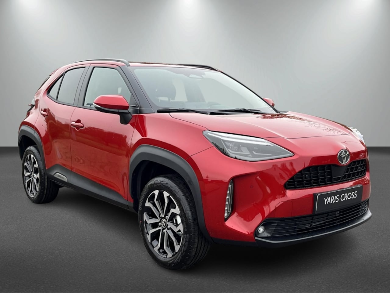 Toyota Yaris Cross - 1.5 Hybrid 130 Black Edition, Safety + Winter pakket. - AutoWereld.nl