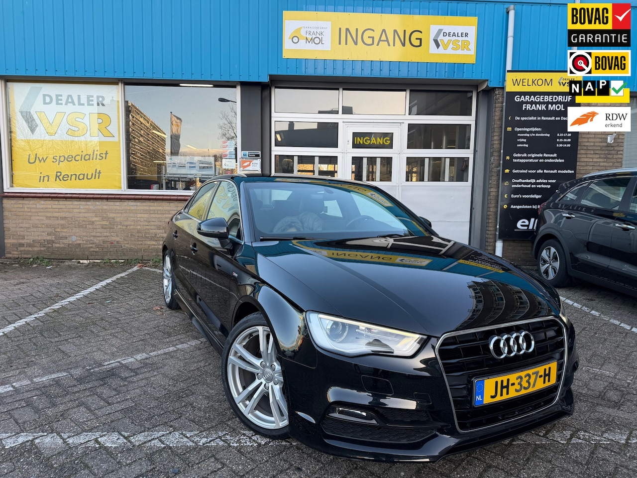 Audi A3 Limousine - 1.4 TFSI CoD Adrenalin Sport 1.4 TFSI CoD Adrenalin Sport - AutoWereld.nl