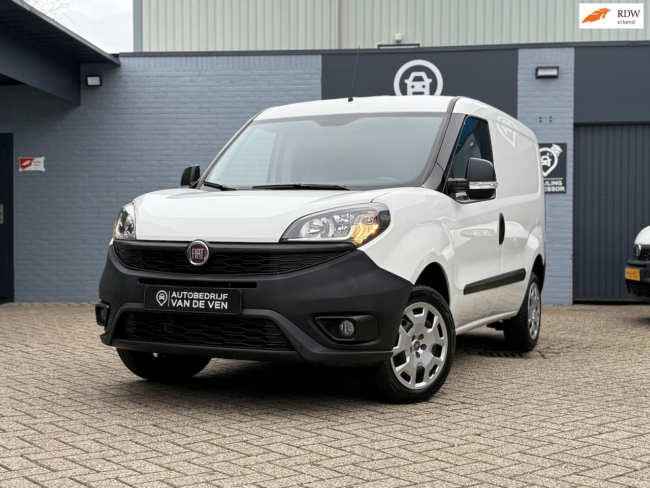 Fiat Doblò Cargo - 1.4 Benzine | Clima | PDC | Marge - AutoWereld.nl