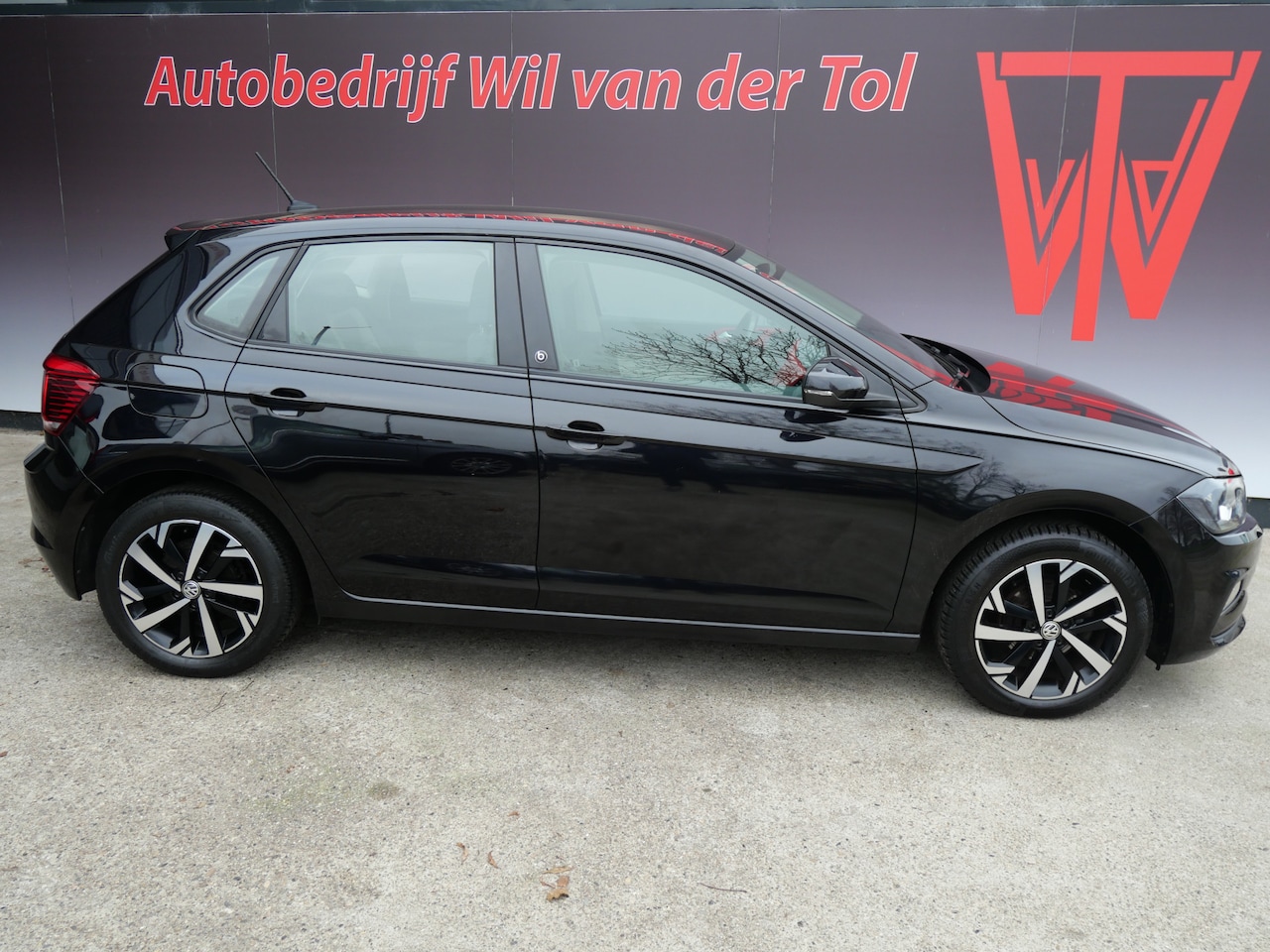 Volkswagen Polo - 1.0 TSI BEATS | A.C.C | CARPLAY | ALL-SEASON | NL-AUTO | APK 12-2026!! - AutoWereld.nl