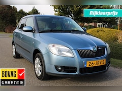Skoda Fabia - 1.6-16V 105pk Automaat Tour 5-drs ECC/Cruise/Trekhaak