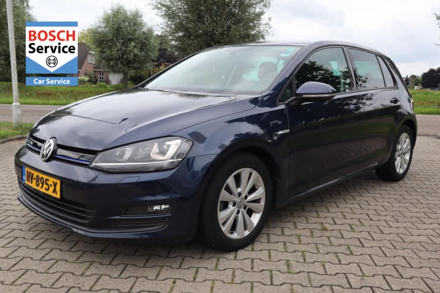 Volkswagen Golf - 1.0 TSI Business Edition Connected I CLIMA I CRUISE I BLUETOOTH - AutoWereld.nl