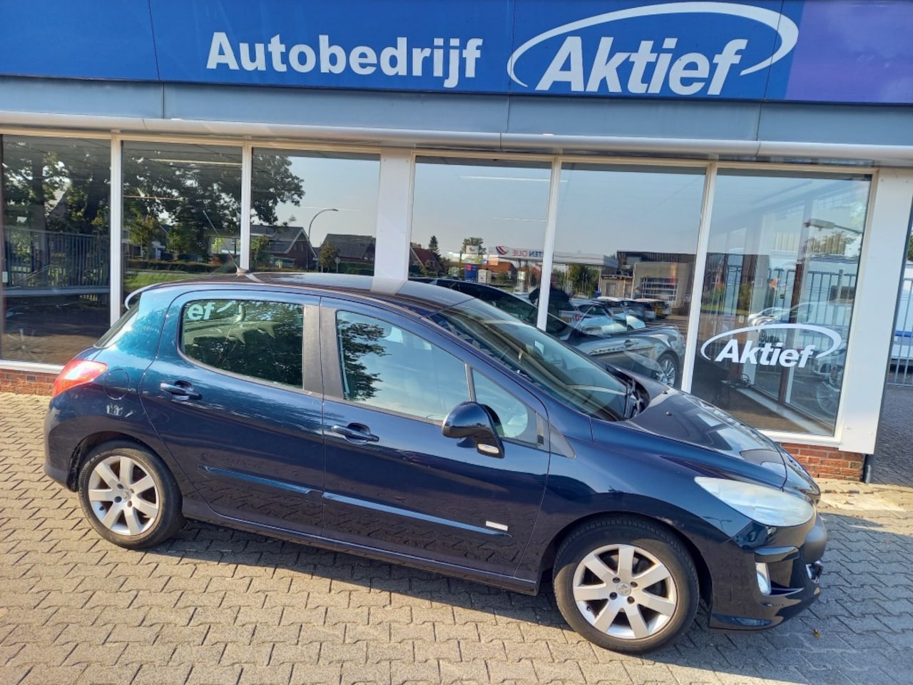 Peugeot 308 - 1.6 VTi Active 1.6 VTI ACTIVE - AutoWereld.nl