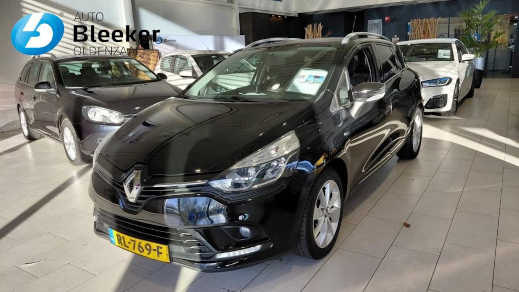 Renault Clio - 0.9 TCE Limited Airco Cruise Navi - AutoWereld.nl