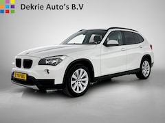 BMW X1 - sDrive18i / Navigatie / Airco / pricacy Glass / 17"Lmv / Park pilot / Stoelverwarming / Ro