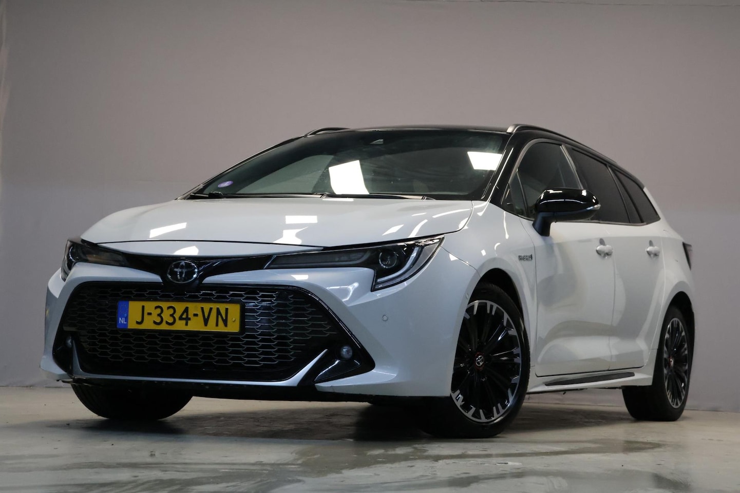 Toyota Corolla Touring Sports - 1.8 Hybrid GR-Sport |Carplay|Stoelverw| - AutoWereld.nl