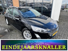 Ford Focus Wagon - 1.5 TDCI Titanium Business Trekhaak Clima