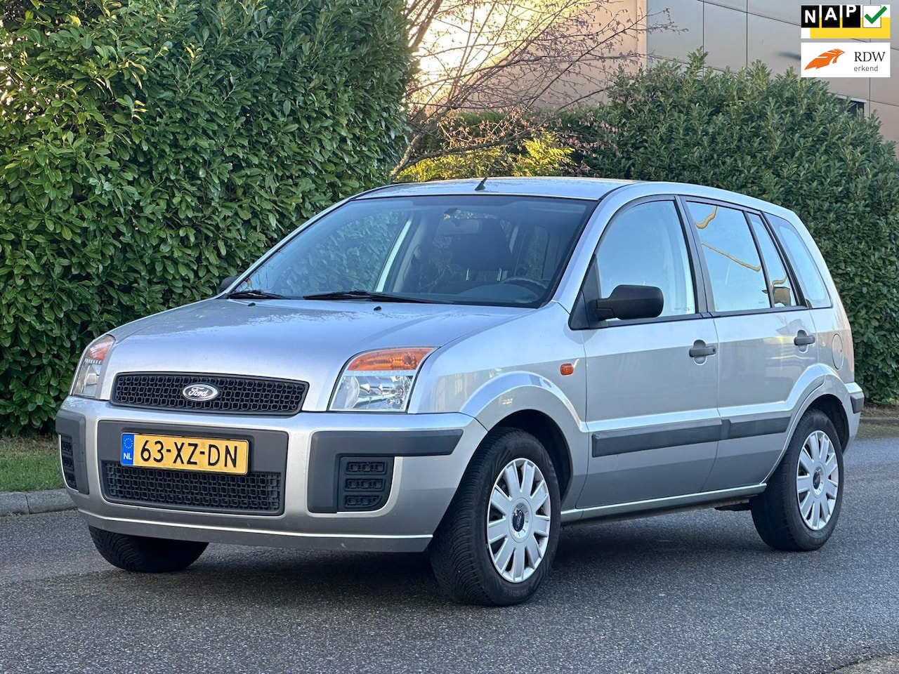 Ford Fusion - 1.4-16V Champion Airco*Trekhaak*NAP*LM velgen*Parkeersensoren* - AutoWereld.nl