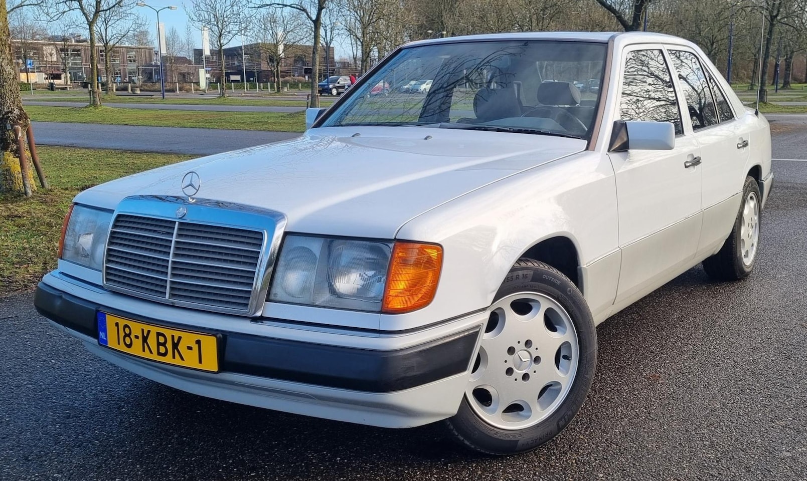 Mercedes-Benz 200-500 (W124) - 300 E...APK 23-12-2027 - AutoWereld.nl