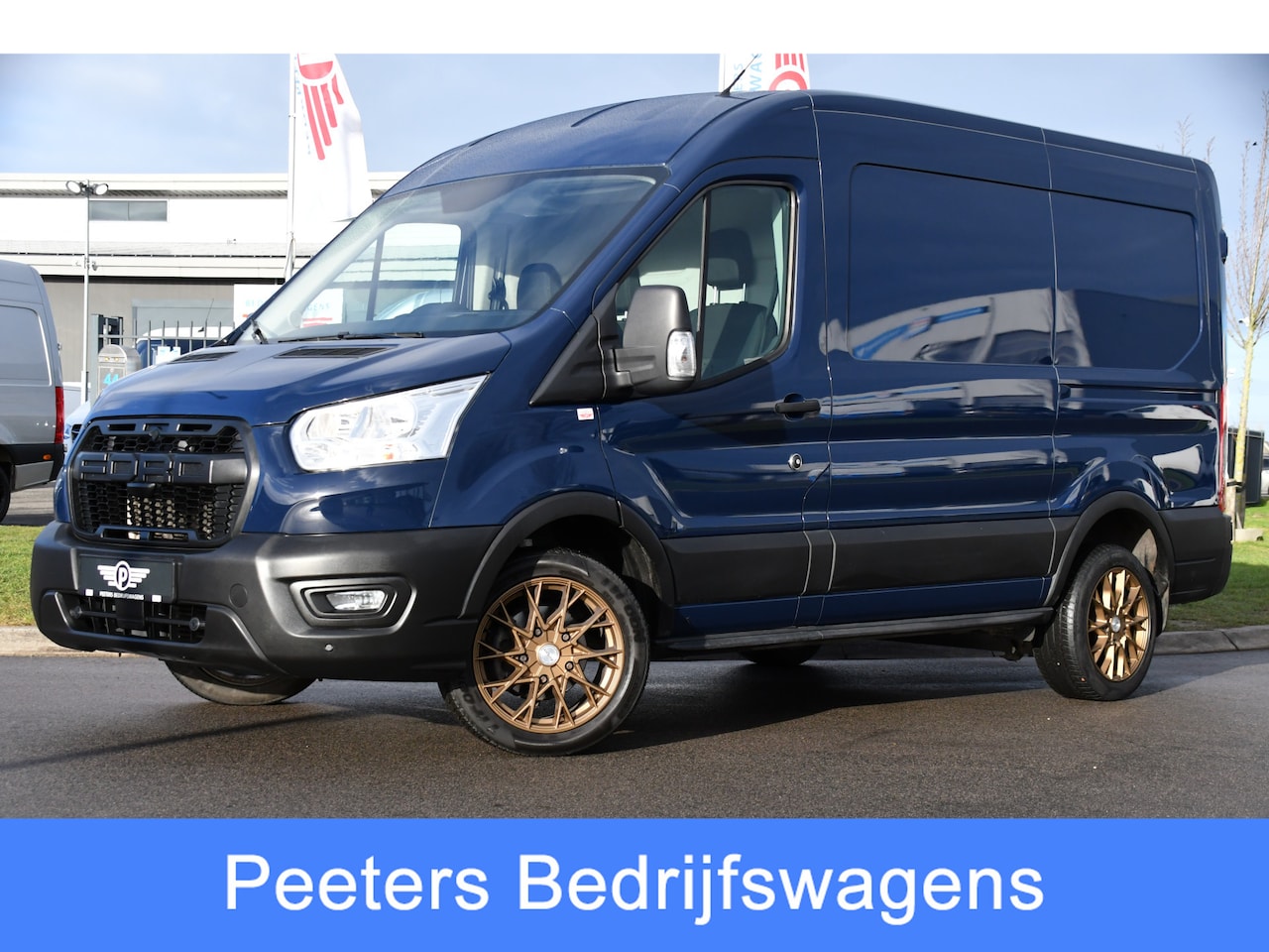 Ford Transit - 350 2.0 TDCI L2H2 PB Edition Cruise, Sensoren, 130pk, Automaat, Trekhaak, Airco, Radio, Un - AutoWereld.nl