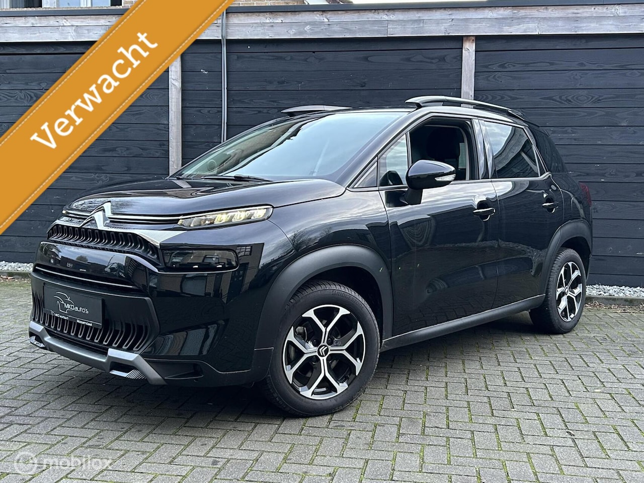 Citroën C3 Aircross - 1.2 PureTech Plus 110 PK / FM NAV / 16" / Privacy glass / Carplay - AutoWereld.nl