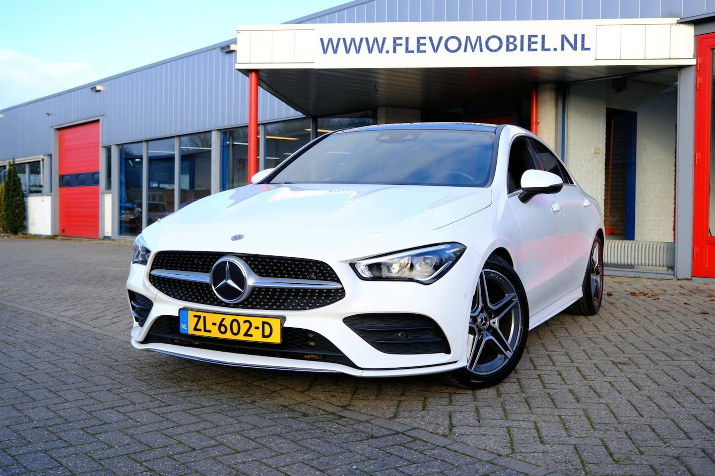 Mercedes-Benz CLA-Klasse - 180 Business Solution AMG Aut. Pano|Leder-Alcantara|Navi|HUD|LMV - AutoWereld.nl