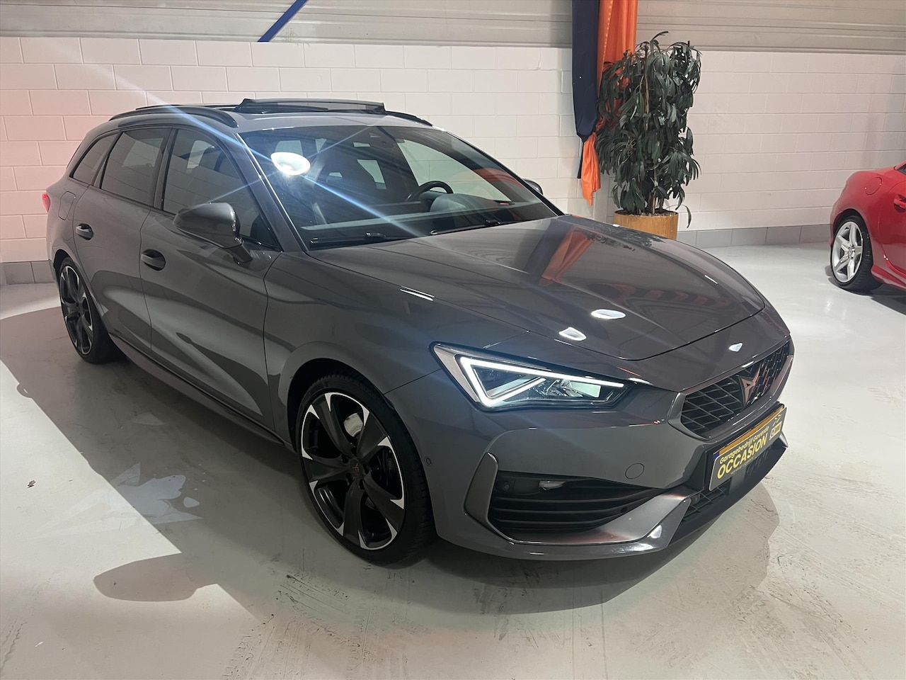 CUPRA Leon Sportstourer - 1.4 e-Hybrid 245pk AUT, Copper Edition, Pano, VOL - AutoWereld.nl