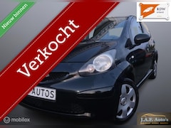 Toyota Aygo - 1.0-12V Zuinig 5drs Nieuwe APK