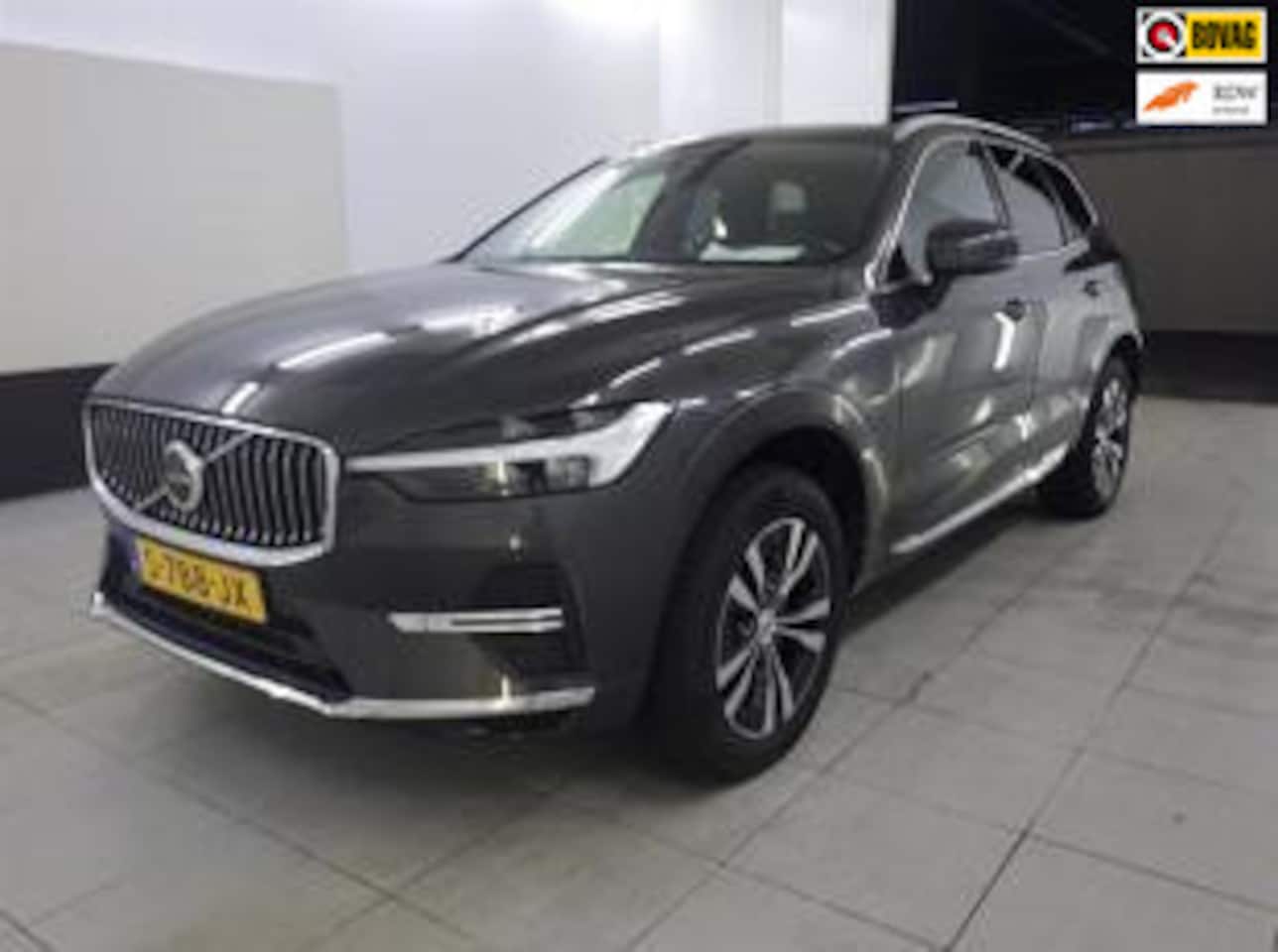 Volvo XC60 - 2.0 T6 Plug-in hybrid AWD Core Bright| Pano Dak| Wegklapbare trekhaak| - AutoWereld.nl