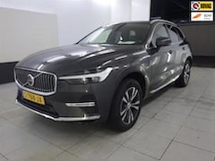 Volvo XC60 - 2.0 T6 Plug-in hybrid AWD Core Bright| Pano Dak| Wegklapbare trekhaak|