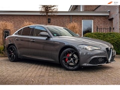 Alfa Romeo Giulia - 2.0 T 280pk AWD Veloce