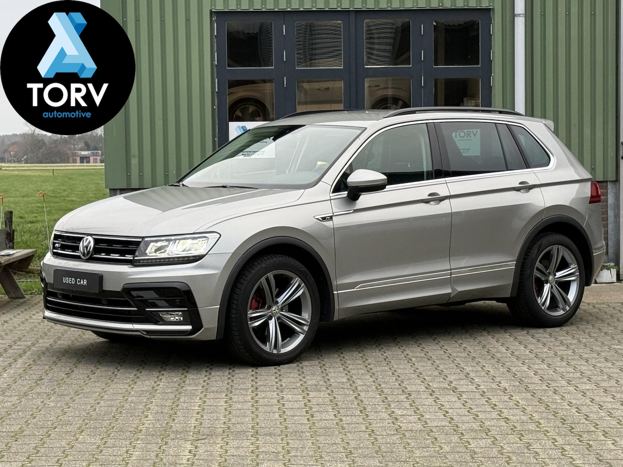 Volkswagen Tiguan - 1.5 TSI ACT Business R-Line | Adaptive Cruise | Parkeersensor V + A | LED | - AutoWereld.nl