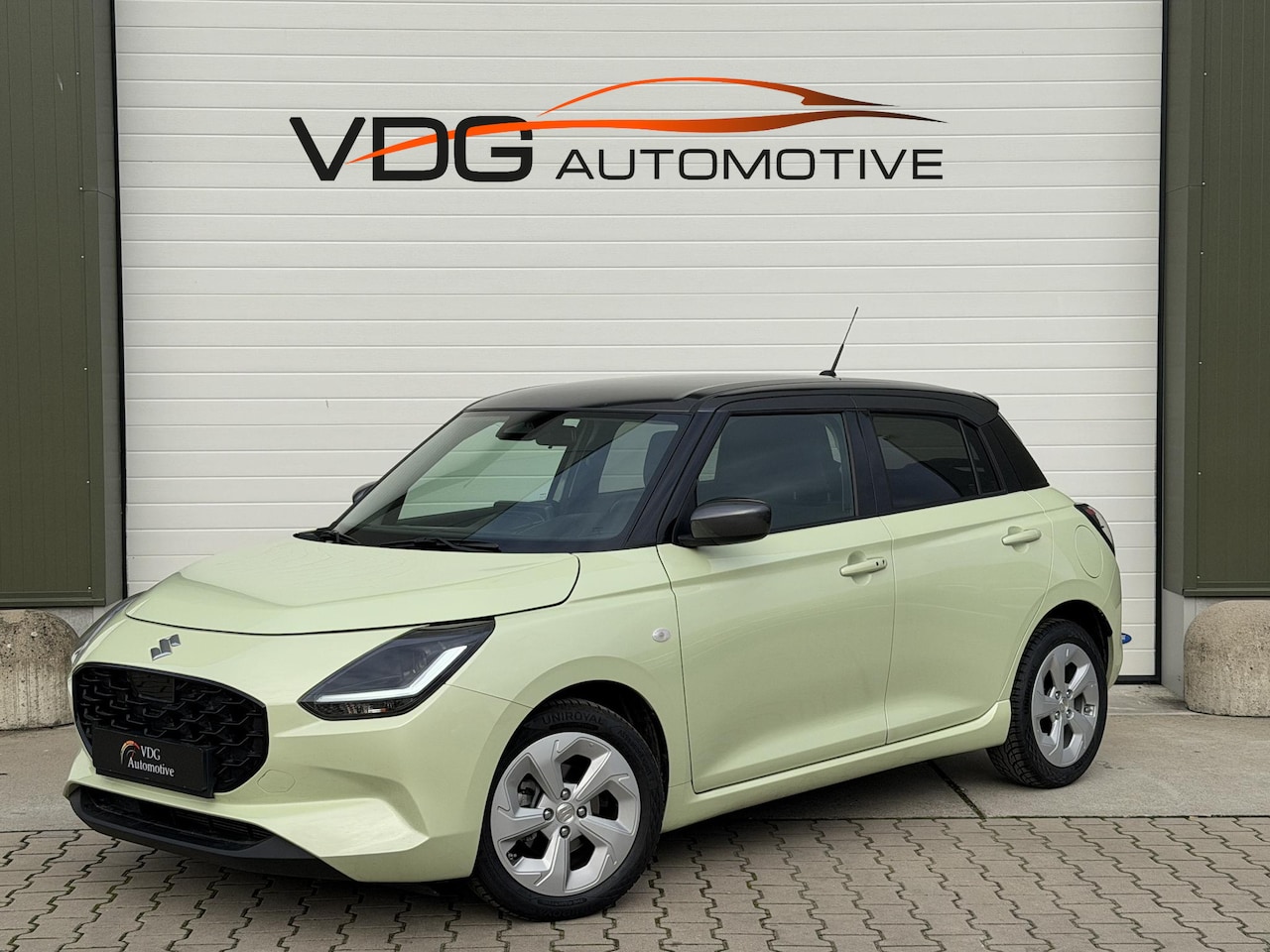 Suzuki Swift - 1.2 Select Smart Hybrid / Navi / Camera / Adaptive Cruise / Keyless / Stoelverwarming / Ca - AutoWereld.nl