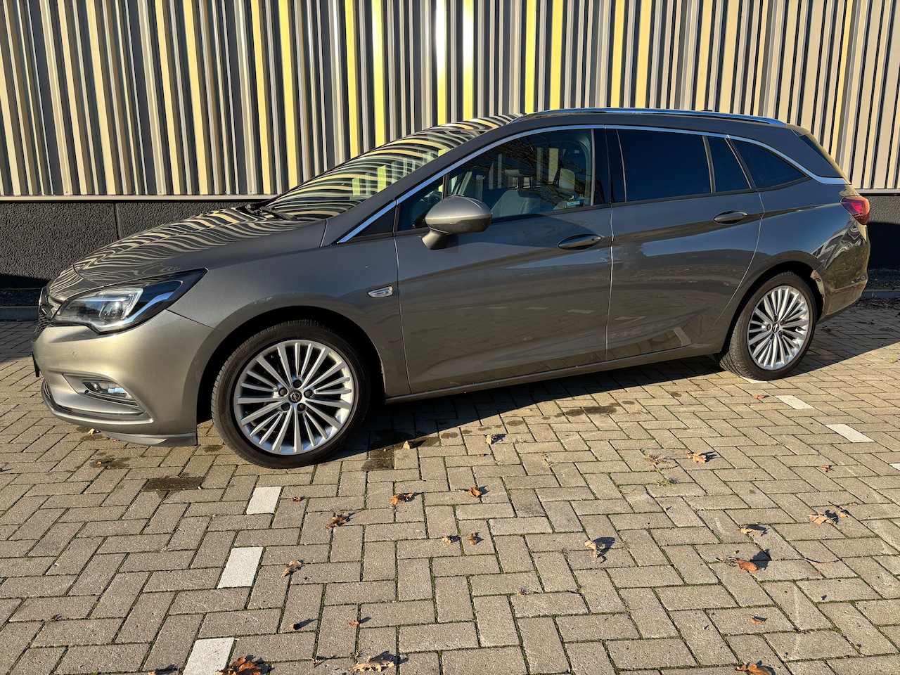 Opel Astra Sports Tourer - 1.4 Innovation - AutoWereld.nl