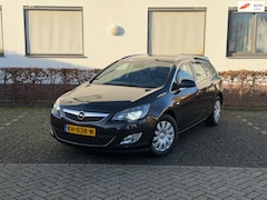 Opel Astra Sports Tourer - 1.7 CDTi Cosmo NAP APK TREKHAAK LEER NETTE AUTO