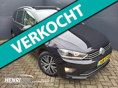 Volkswagen Golf Sportsvan - 1.4 TSI Highline Automaat Panodak / Camera / Trekhaak / Stoelverwarming / PDC