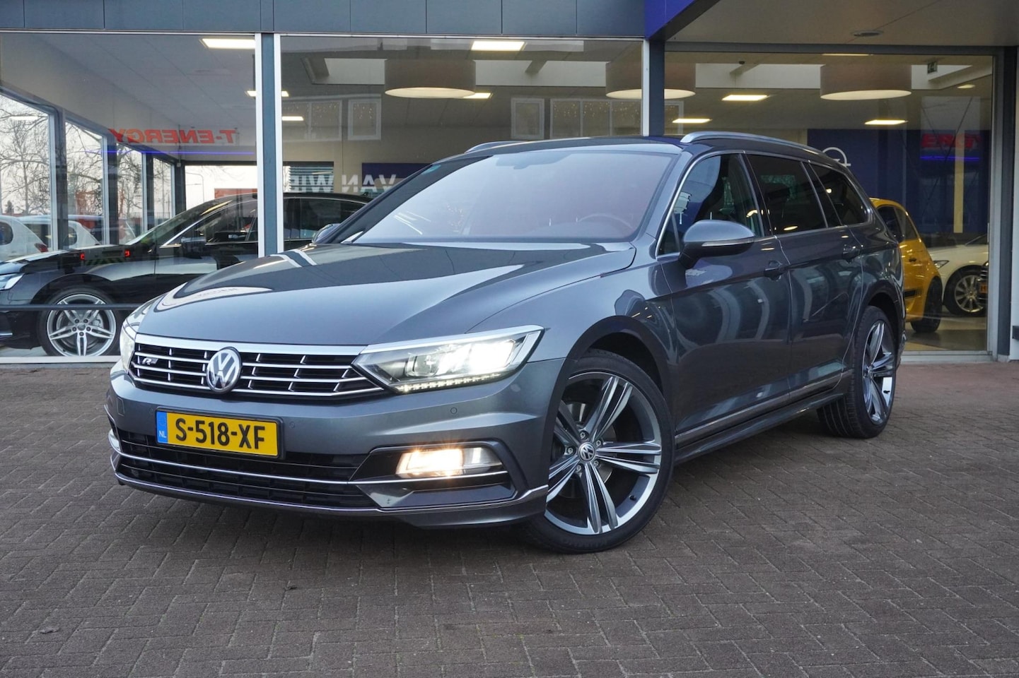 Volkswagen Passat Variant - 1.4 TSI ACT Highline Business Rline |Automaat | Vol opties | Elek. pakket | PDC | Dealerau - AutoWereld.nl