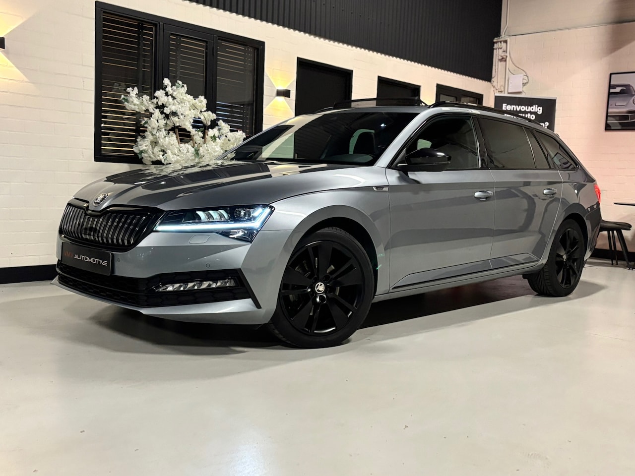Skoda Superb Combi - 1.4 TSI iV 218 PK | Sportline | Pano | Chrystal Lighting | Sportstoelen | Memory | Keyless - AutoWereld.nl