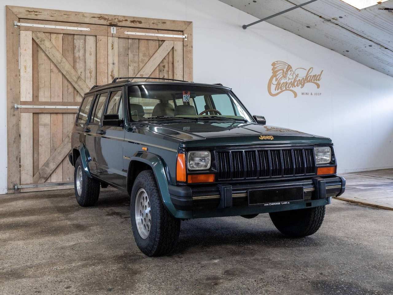 Jeep Cherokee - XJ - Limited - Ready to go - AutoWereld.nl