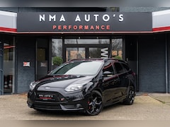 Ford Focus Wagon - 2.0 EcoBoost ST-3 250 PK / 6 BAK / PARKEER SENSOOR / ST STOEL / UITLAAT